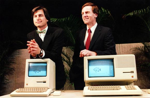 foto di john sculley e steve jobs