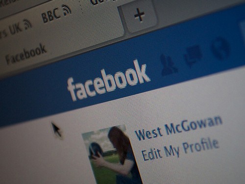 Come Scaricare Le Foto e i Messaggi Personali Da Facebook