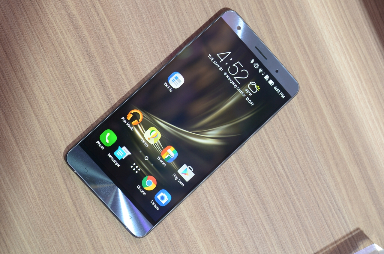 Asus ZenFone 3 Deluxe